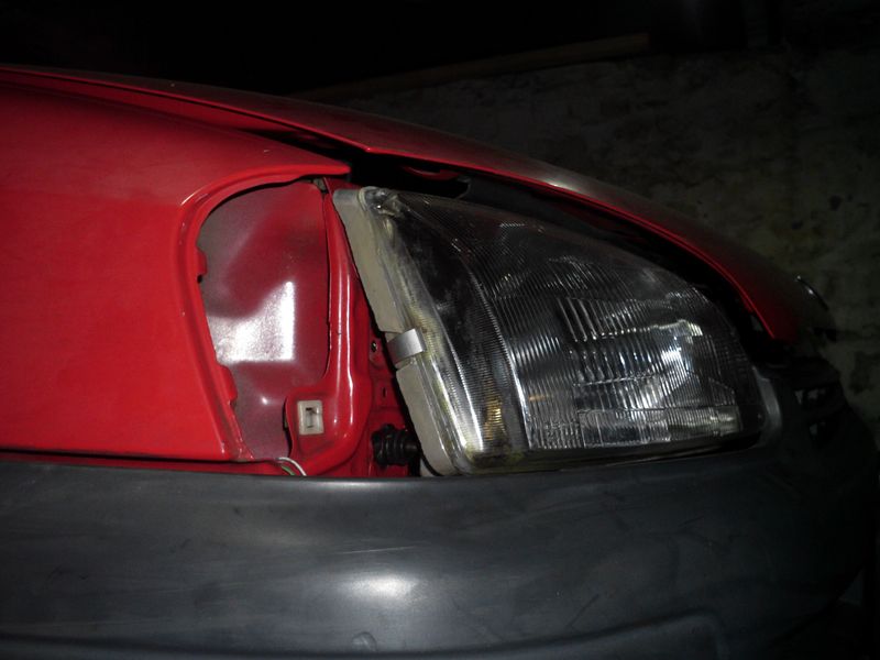 Stellmotor - Bajonettverschluss hinter Scheinwerfer; fest und gerade